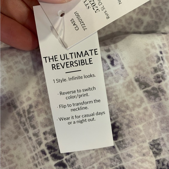 White House Black Market Shirt - Picture 10 of 12